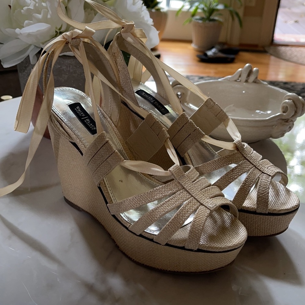 White House black market wedges